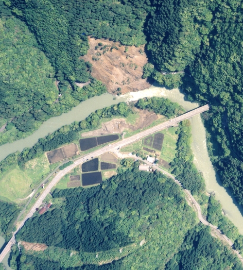 地すべりの空中写真