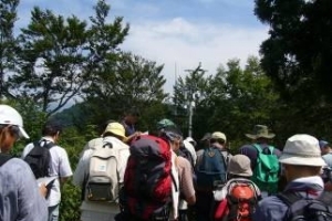 写真:この場所の地形は…1