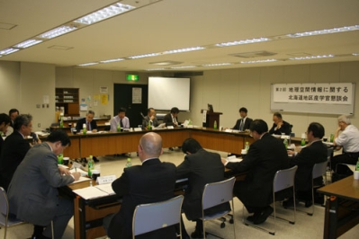 写真：懇談会風景