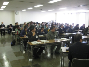写真：報告会風景（３）