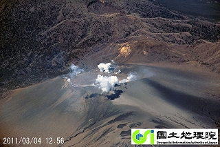 火口の様子４（12時56分）の画像