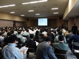 写真:説明会の様子