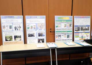 「G空間EXPO2015」でのパネル展示の様子を写した写真