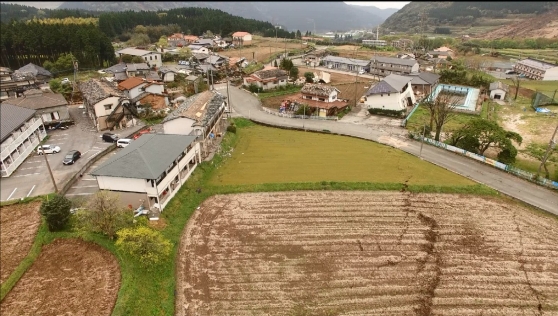 南阿蘇村河陽周辺の断層(平成28年4月18日撮影)