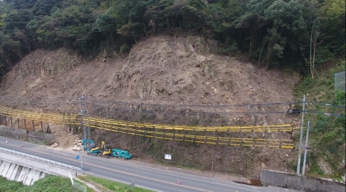 鳥取県倉吉市大原の落石箇所(平成28年10月22日15時21分撮影)
