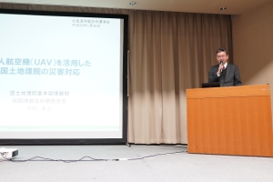 写真：中村室長の講演