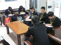 写真：部長からの業務説明