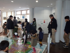 写真：ガリバー地図の床展示