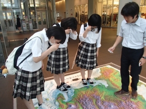 写真：余色立体地図（ガリバー地図）