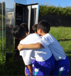 写真：電子基準点「福井小浜」見学の様子