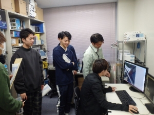 写真：図化作業体験の様子
