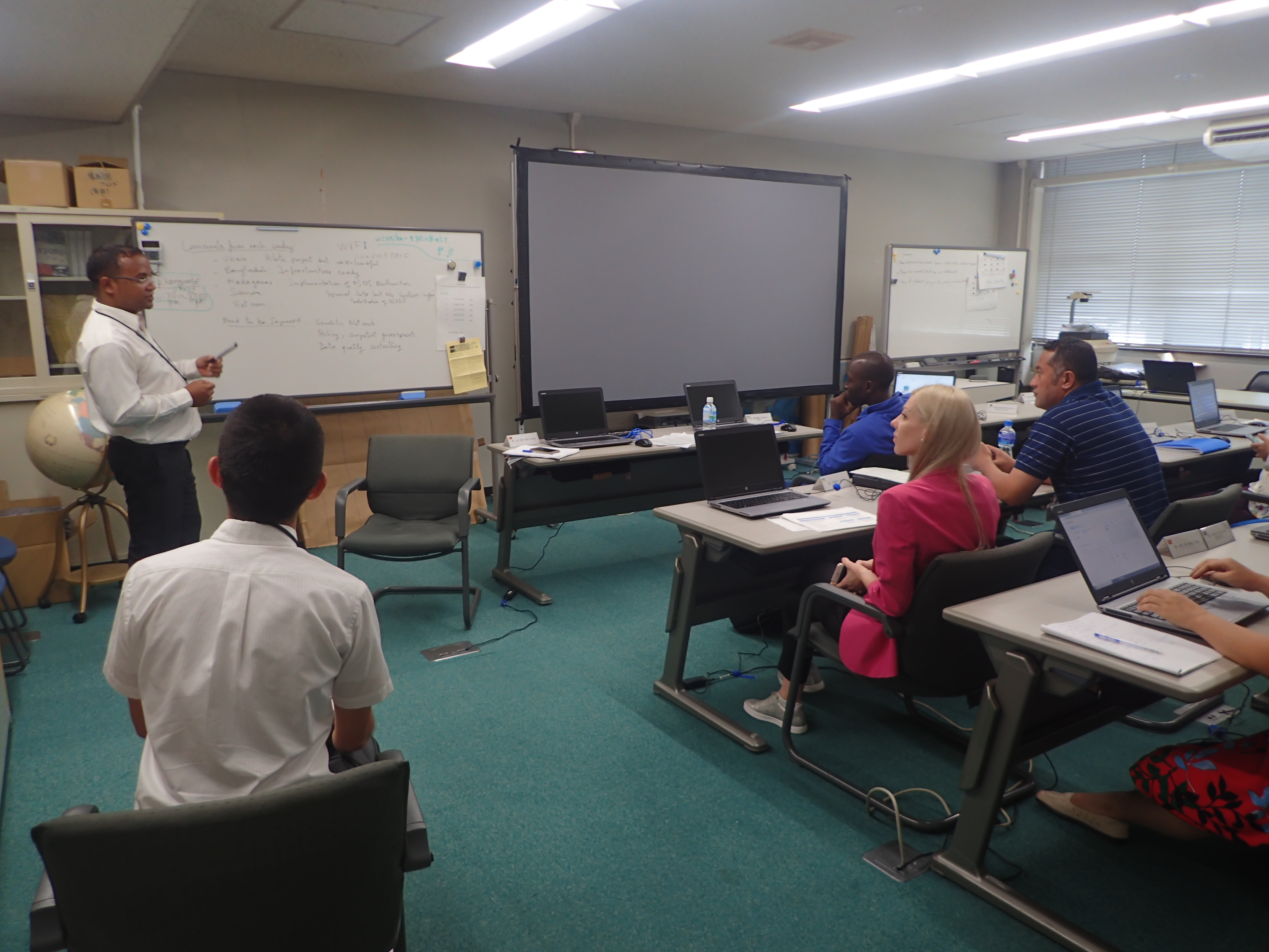 photo of group discussion