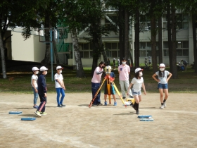 トータルステーション測量の様子