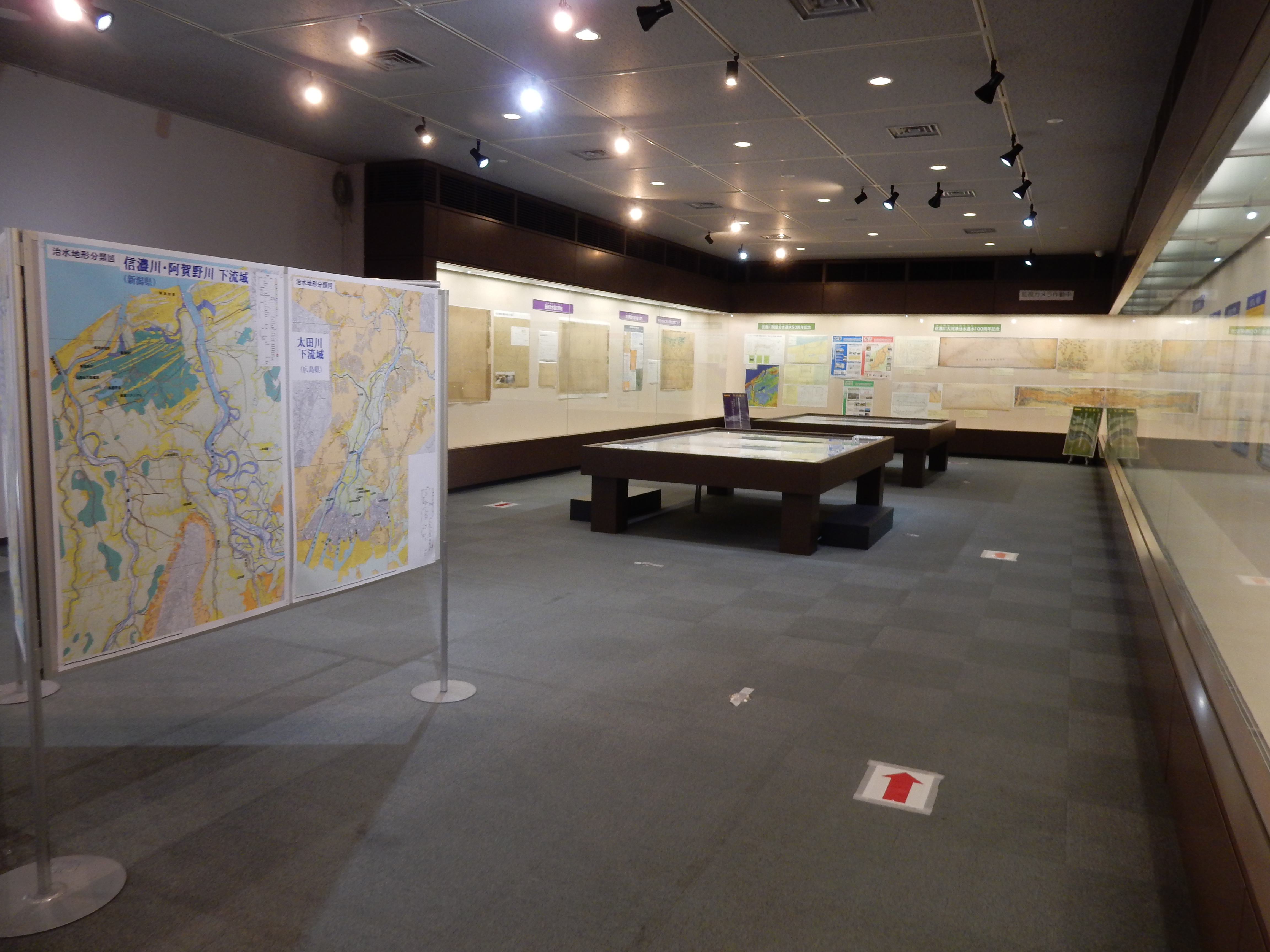 特別展示室内の風景
